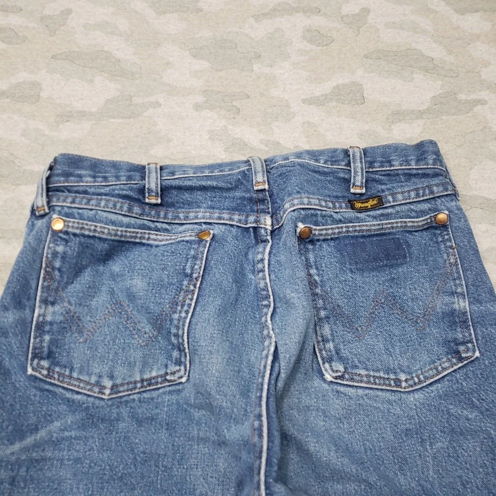 Vintage Wrangler 13MWZ Jeans Mens 32x34 Blue Western USA Cowboy Cut Whiskered